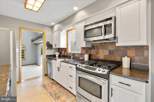 $569,000 | 65 Fenton Lane, Chesterfield, NJ 08515