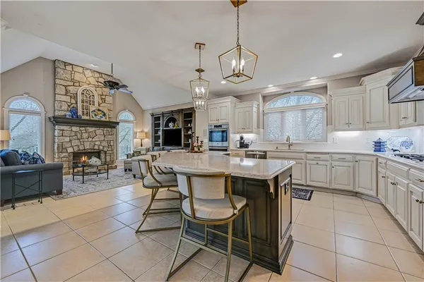 $1,280,000 | 14105 Belinder Street, Leawood, KS 66224