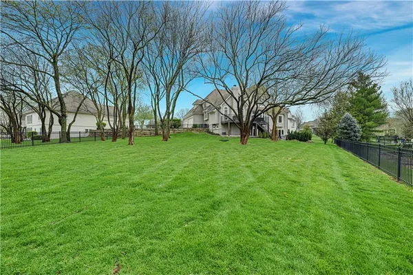 $1,280,000 | 14105 Belinder Street, Leawood, KS 66224
