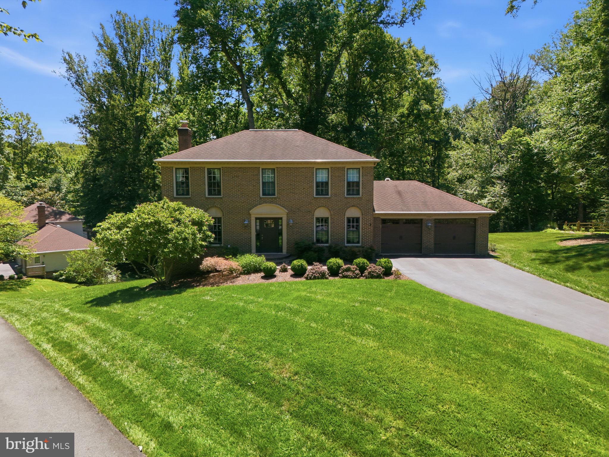 11661 Captain Rhett Lane Fairfax Station, VA 22039 - Photo 2 of 21