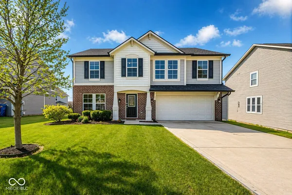 $399,900 | 5571 North Woodhaven Drive, McCordsville, IN 46055