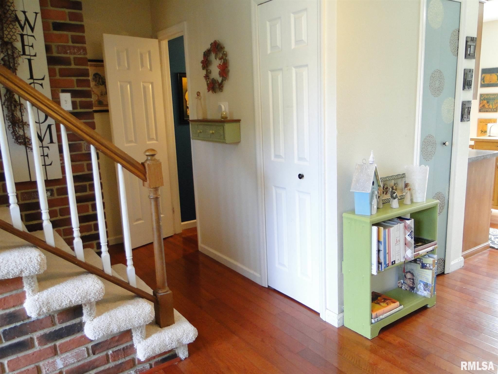 285 Jamestown Road Macomb, IL 61455 - Photo 11 of 28 Gallery Image 11