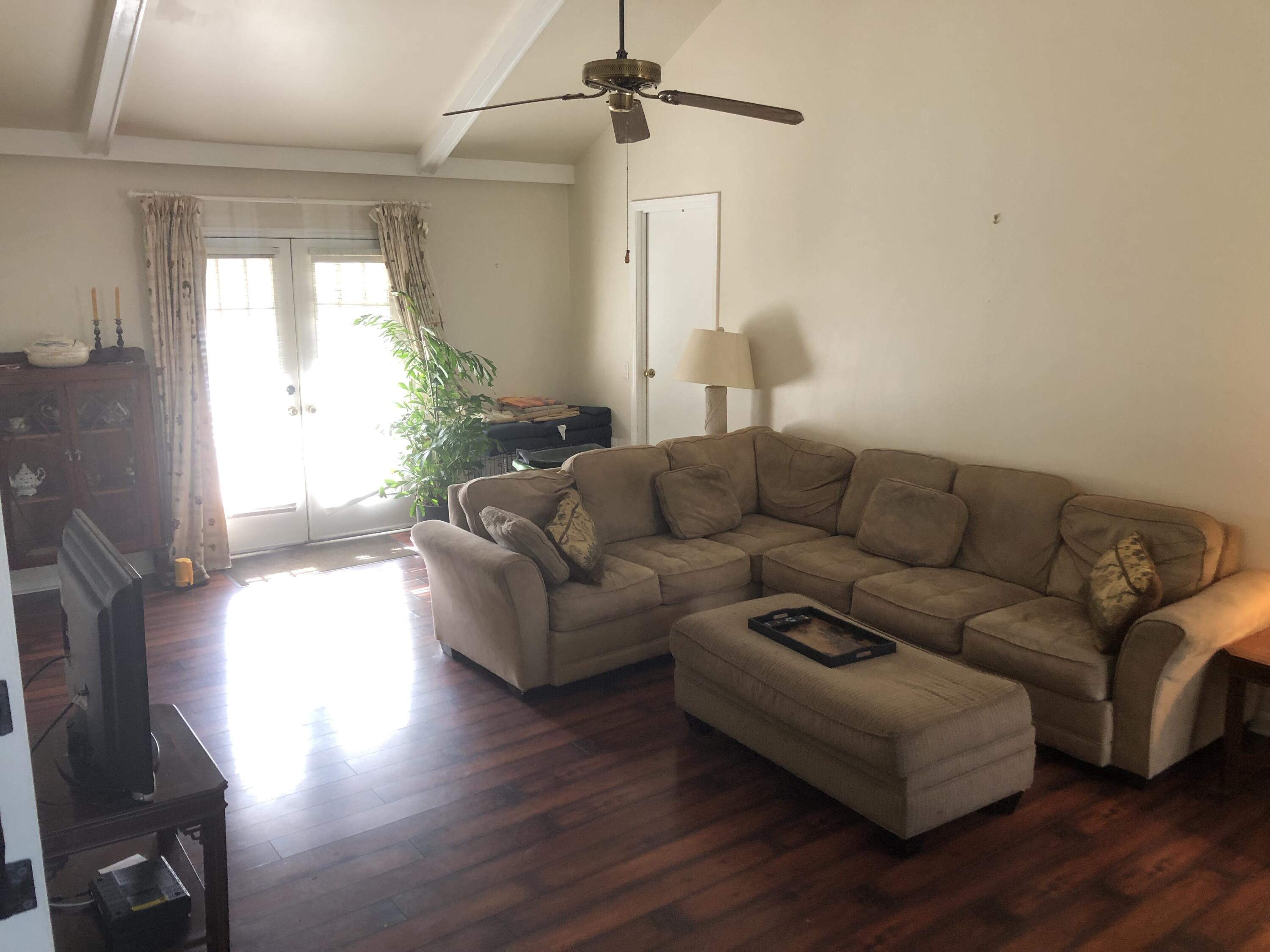 747 Brant Road Charleston, SC 29414 - Photo 2 of 20 IMG_4611