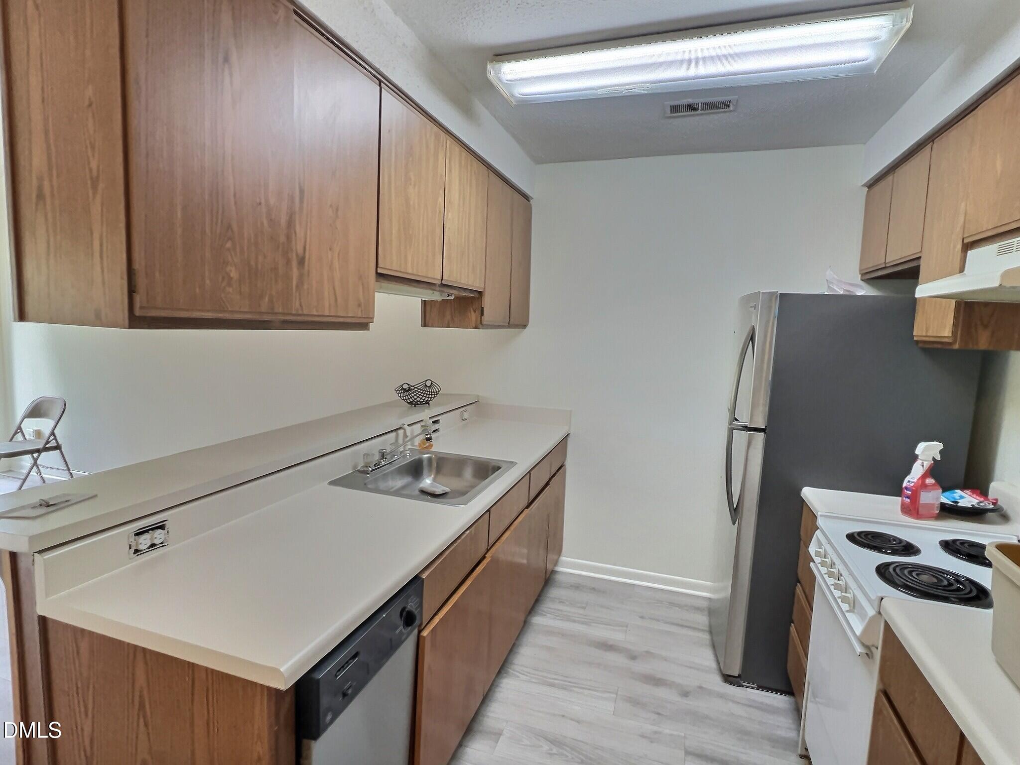 3081 Huntleigh Drive Raleigh, NC 27604 - Photo 4 of 15 exposio_130866500