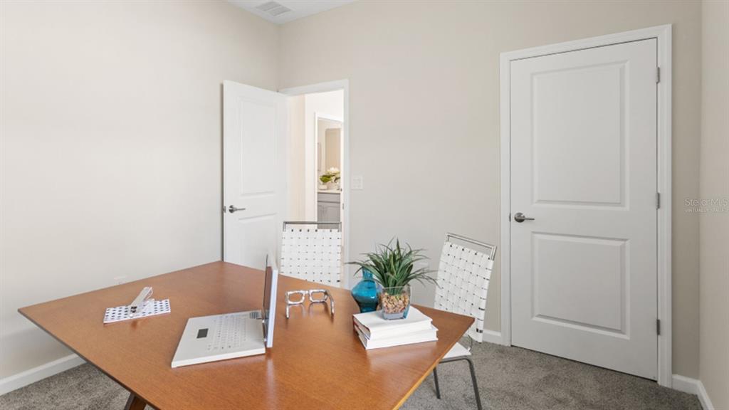 794 Rivington Avenue DeBary, FL 32713 - Photo 16 of 25 a living room with furniture