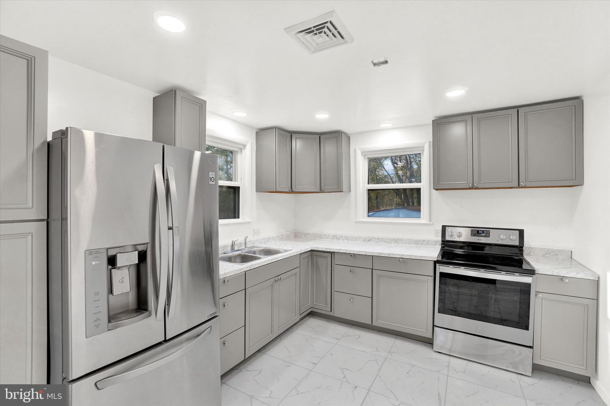 1140 Bowers Bridge Road Manchester, PA 17345 - Photo 9 of 27 Lovely bright kitchen