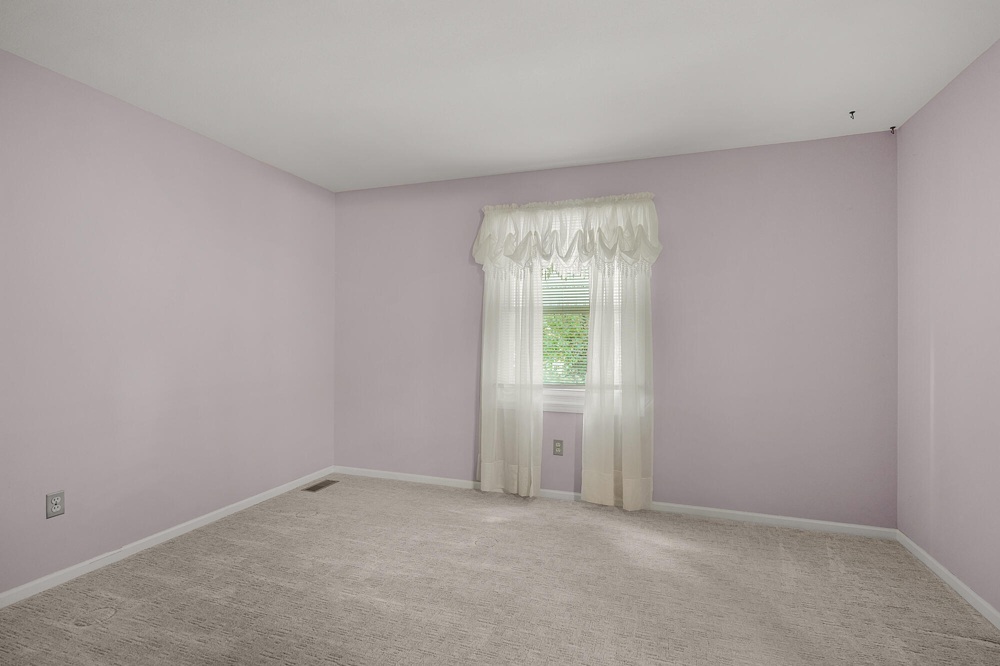 1050 Village Lane Jenison, MI 49428 - Photo 17 of 31 DSC06512-