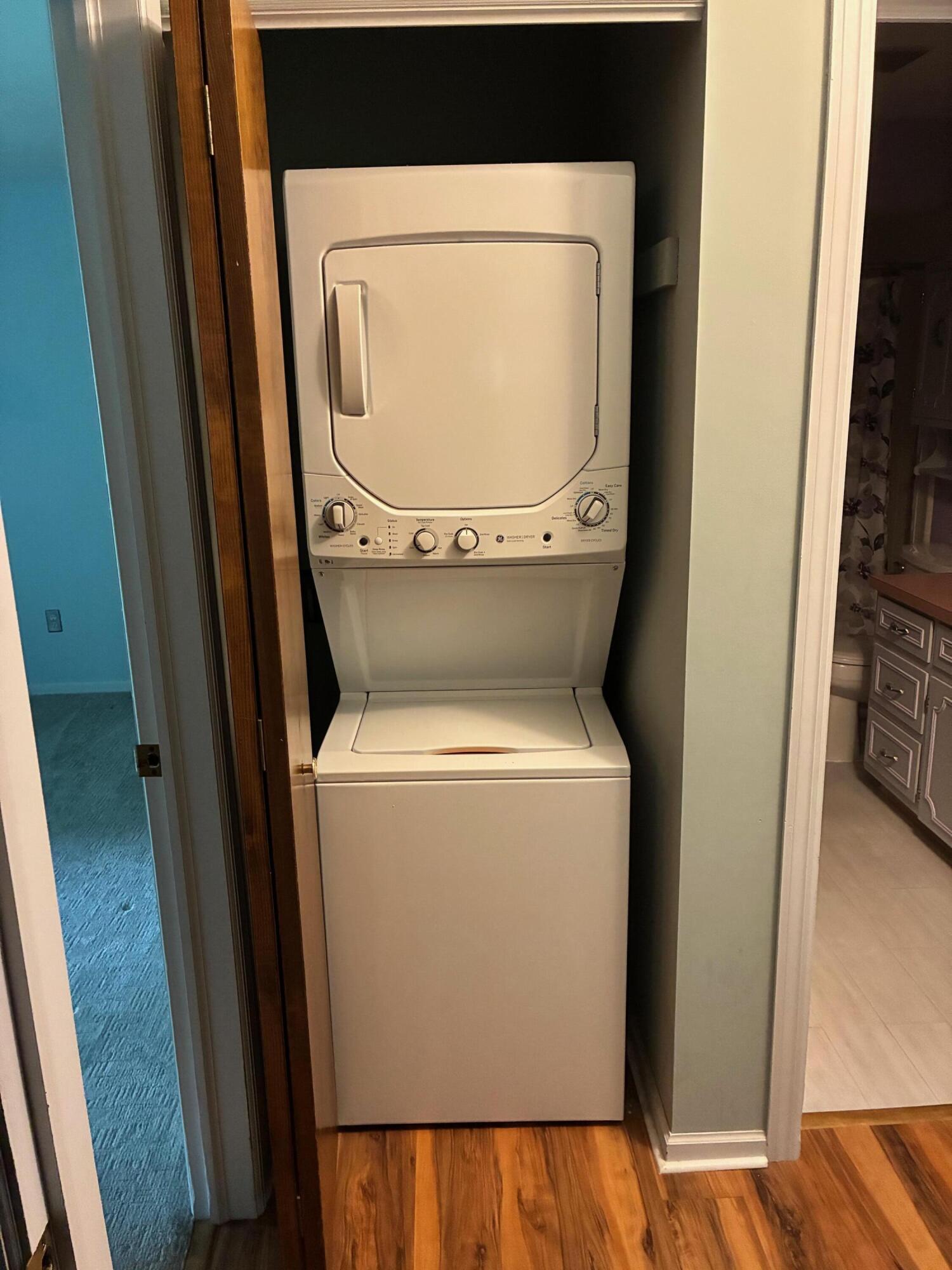 1050 Village Lane Jenison, MI 49428 - Photo 20 of 31 IMG_1034