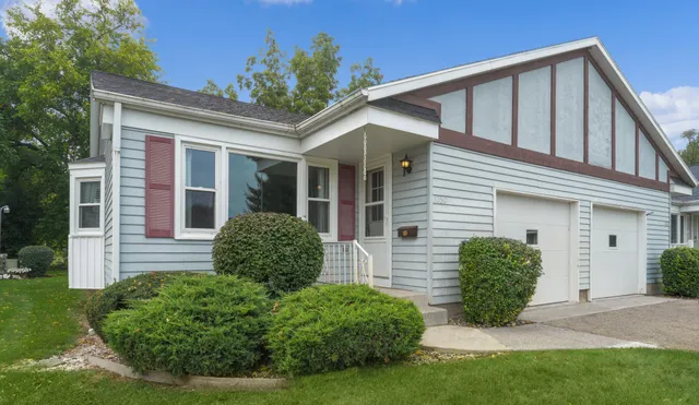 $200,000 | 1050 Village Lane, Jenison, MI 49428