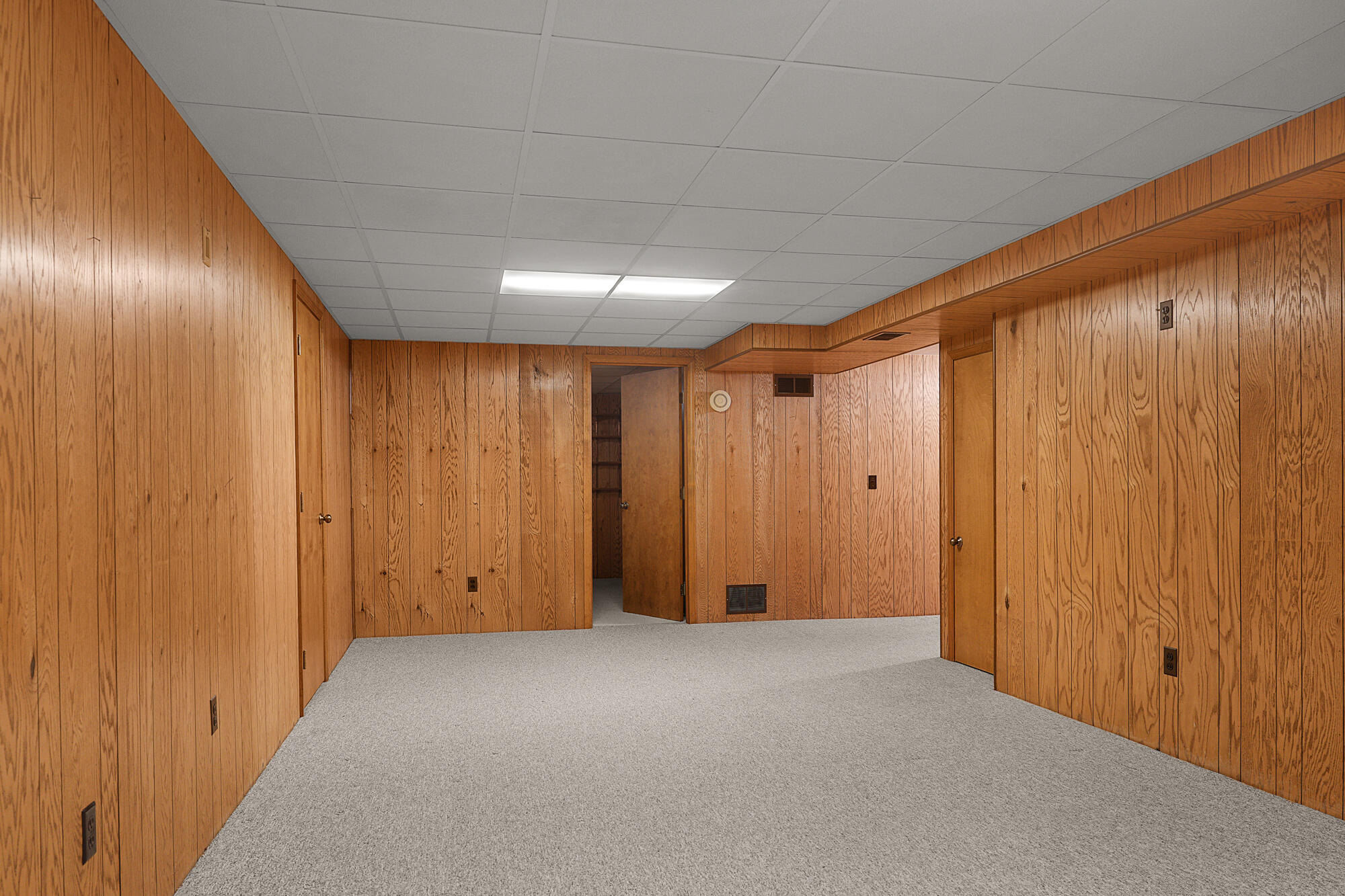 1050 Village Lane Jenison, MI 49428 - Photo 27 of 31 DSC06539