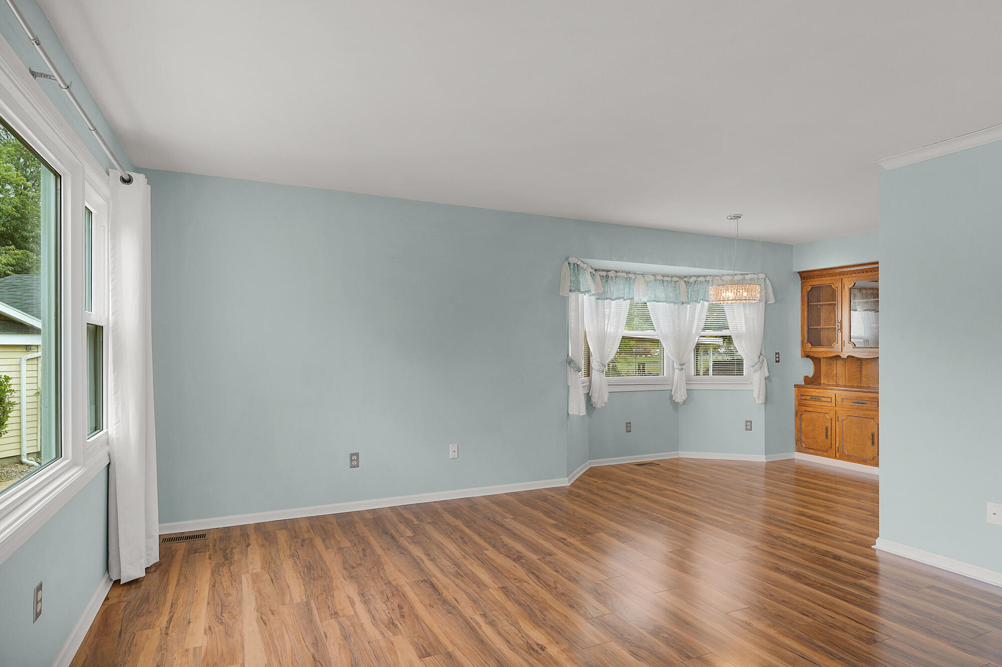 1050 Village Lane Jenison, MI 49428 - Photo 10 of 31 DSC06476