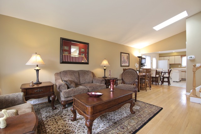 1507 Sunset Ridge Road Northbrook, IL 60062 - Photo 3 of 18