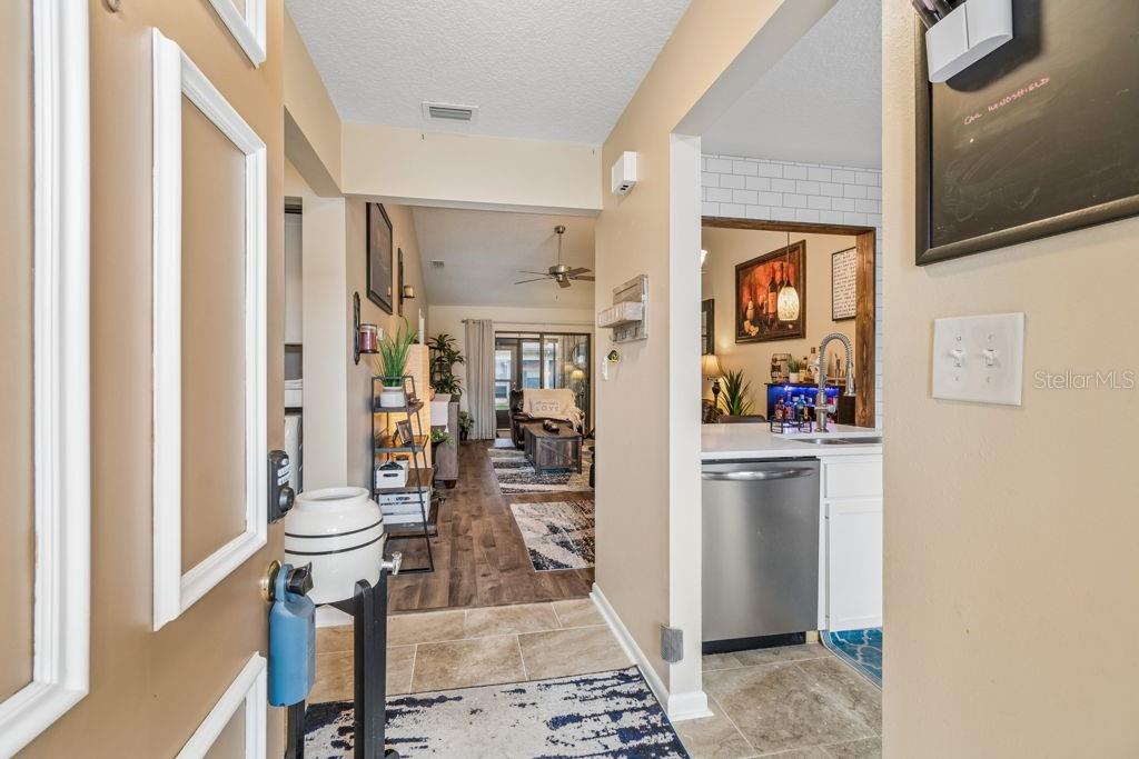 4753 Sunny Loop Holiday, FL 34690 - Photo 4 of 29