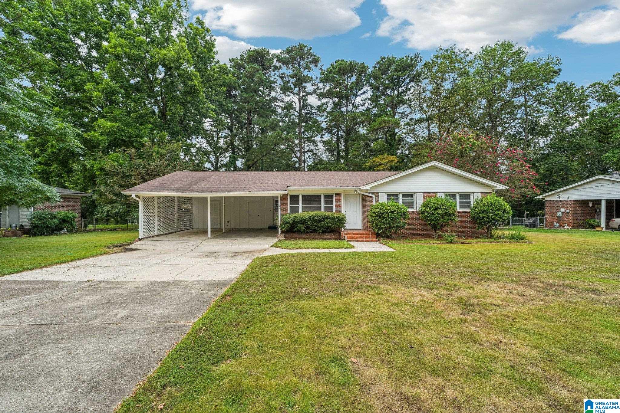 4009 Hazelwood Road Adamsville, AL 35005 - Photo 2 of 39