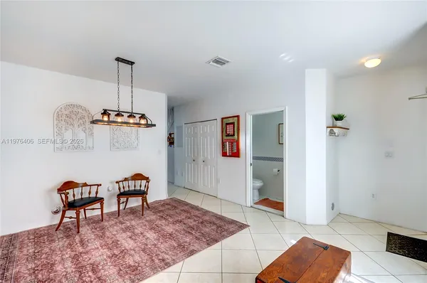 $465,000 | 5737 Northwest 114th Path, Unit 113, Doral, FL 33178