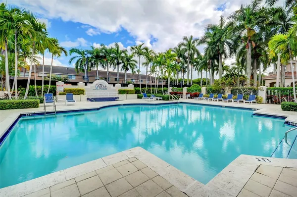 $465,000 | 5737 Northwest 114th Path, Unit 113, Doral, FL 33178