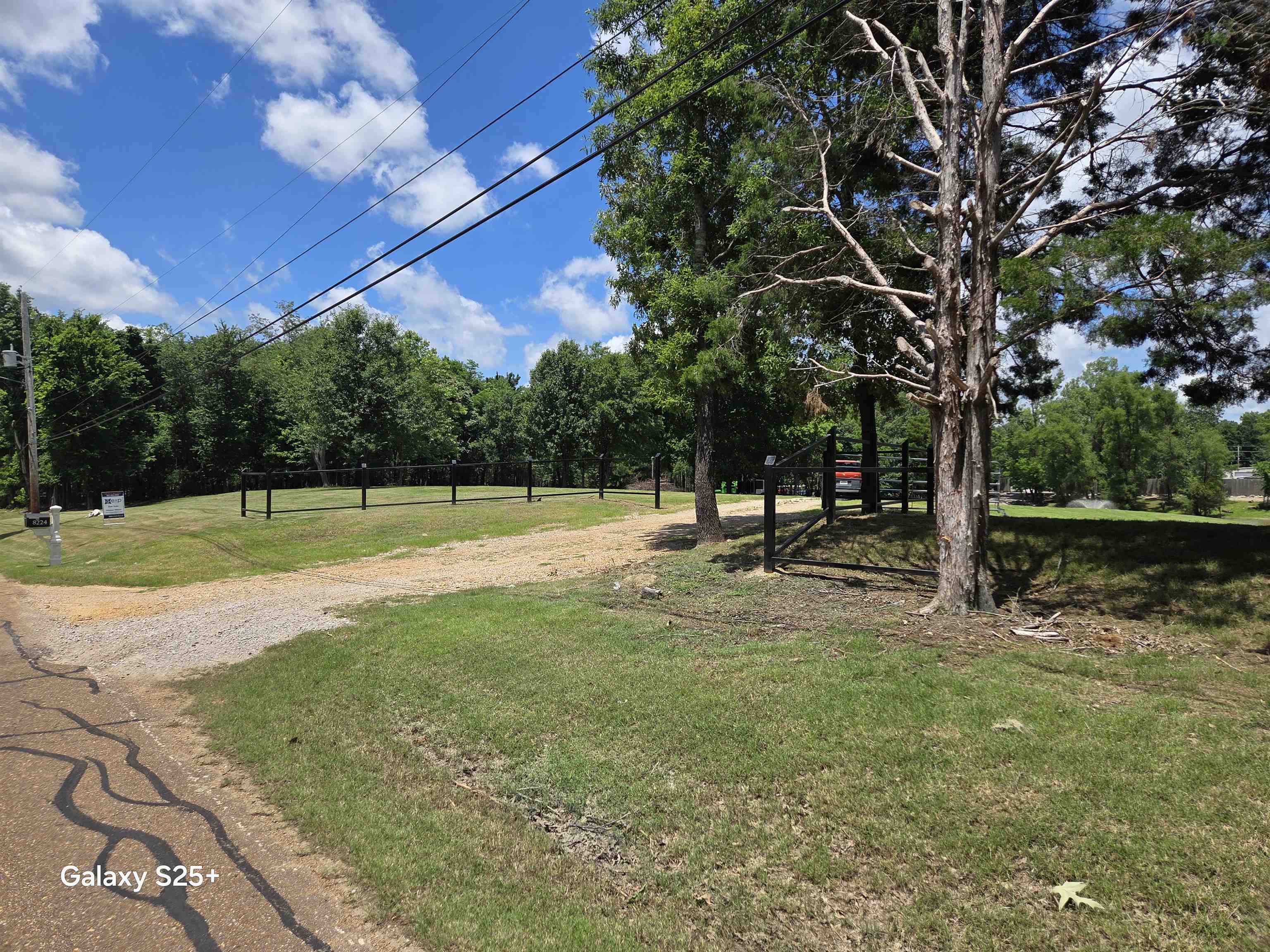 8224 Memphis Arlington Road Bartlett, TN 38002 - Photo 3 of 7 a view of a basketball court