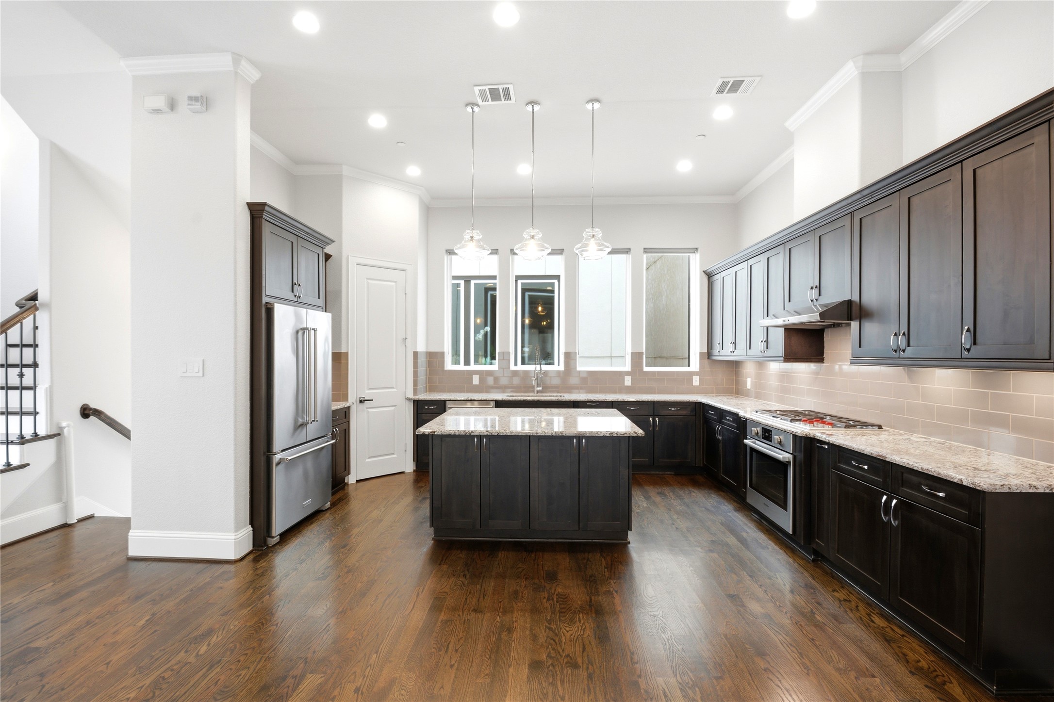 2119 Taft Street Houston, TX 77006 - Photo 14 of 50