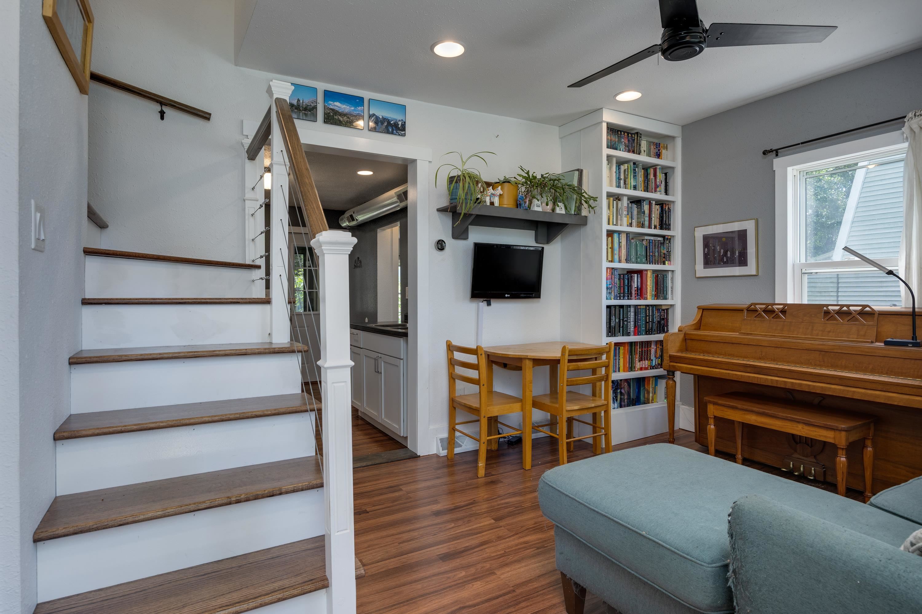 4521 Camden Road Madison, WI 53716 - Photo 5 of 27