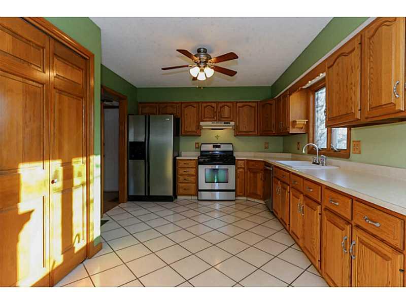 5651 RidgeHill Way Avon, IN 46123 - Photo 4 of 21 Gallery Image 4