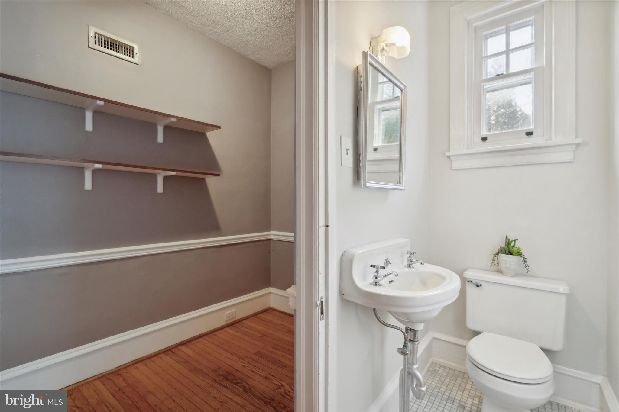 1246 Lenox Road Jenkintown, PA 19046 - Photo 11 of 43