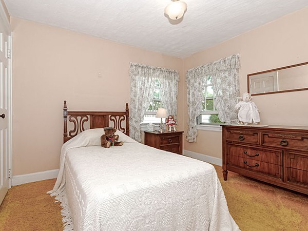 55 Ellery Road Waltham, MA 02453 - Photo 17 of 30 Gallery Image 17