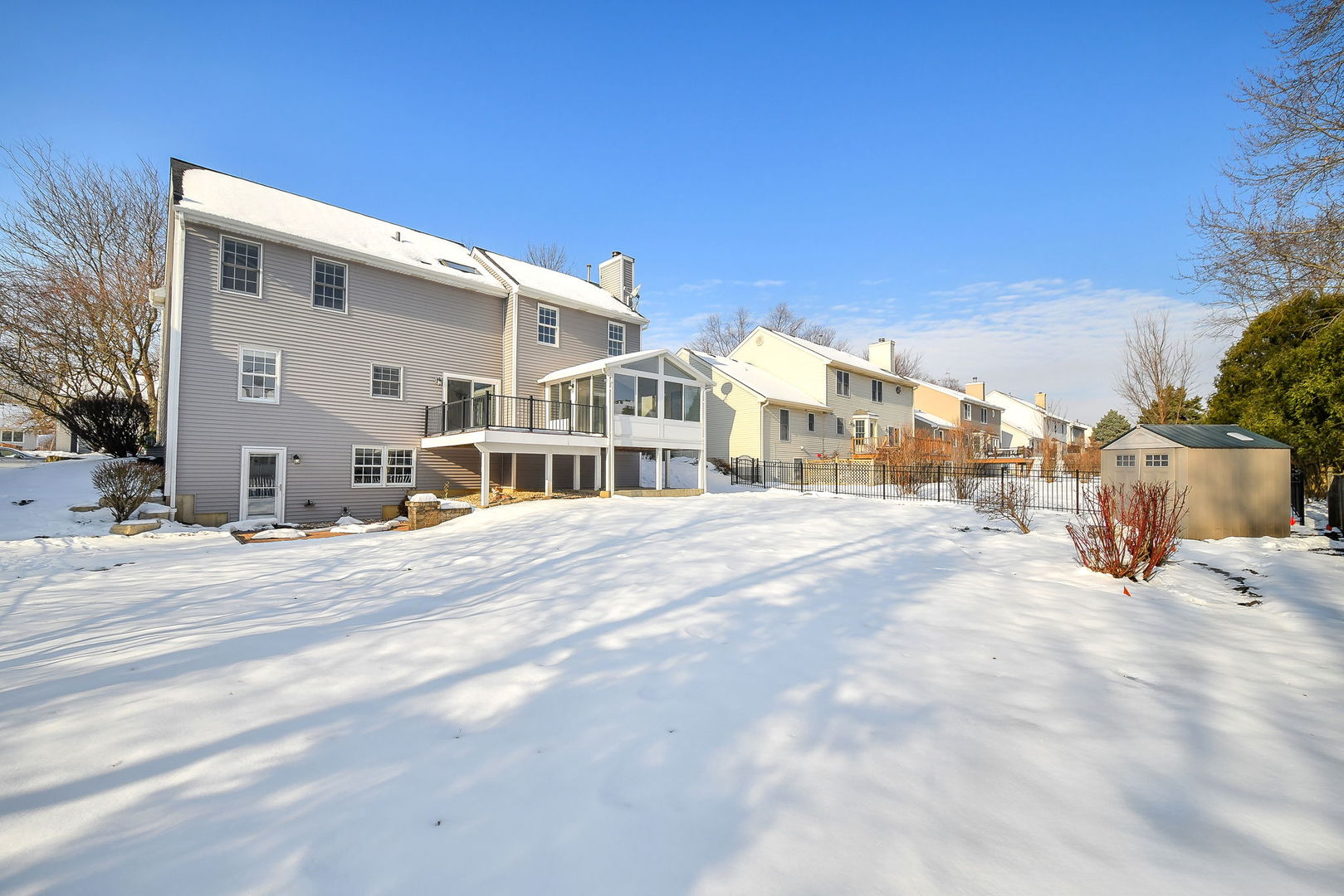 389 Colonial Circle Geneva, IL 60134 - Photo 24 of 25 a view of a street with a house