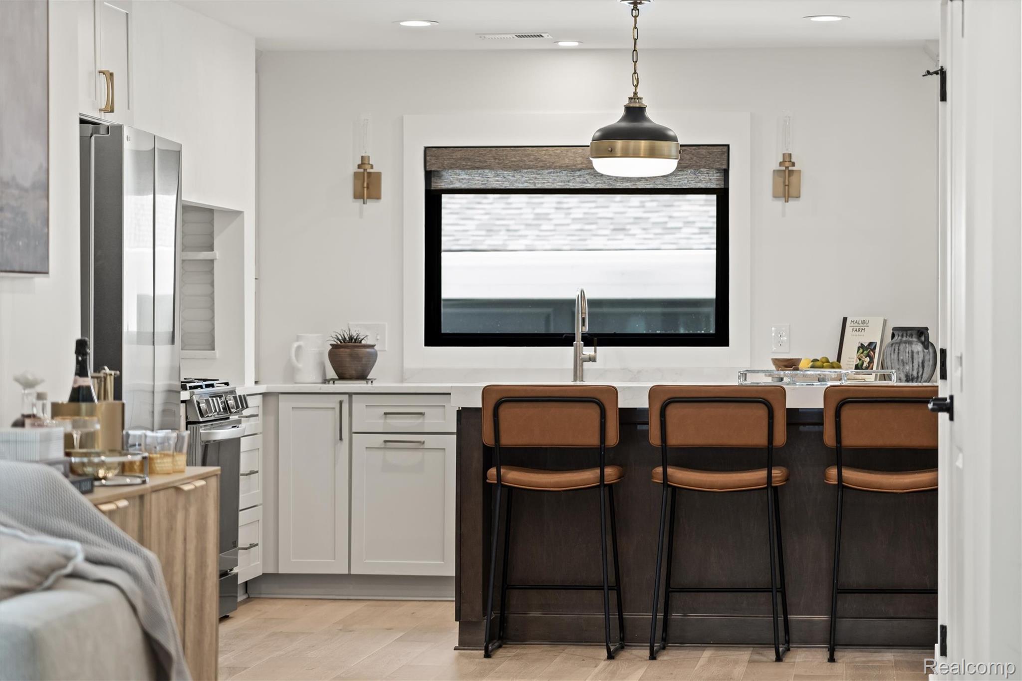 347 Highland Avenue Rochester, MI 48307 - Photo 9 of 59 078-Highland-38.jpg