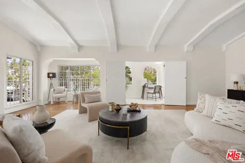 $2,350,000 | 155 North Detroit Street, Los Angeles, CA 90036