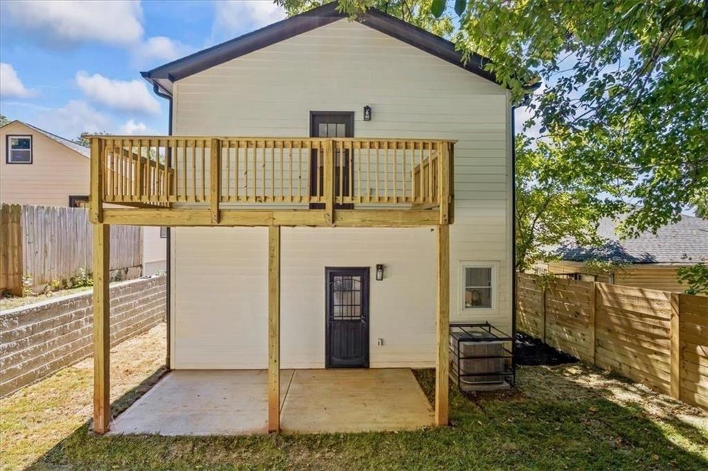 987 Fair Street Southwest Atlanta, GA 30314 - Photo 19 of 38