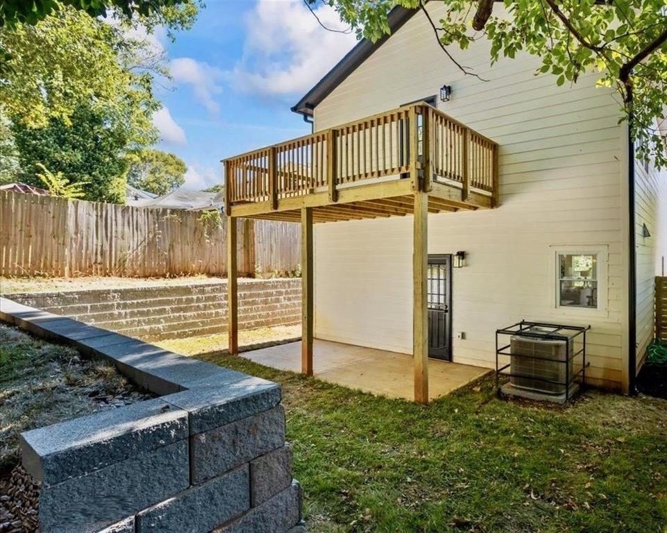 987 Fair Street Southwest Atlanta, GA 30314 - Photo 20 of 38