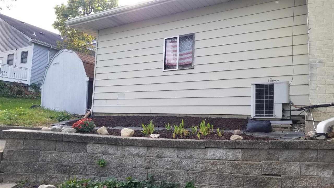 3905 Rohr Road Lake Orion, MI 48359 - Photo 4 of 25 Side