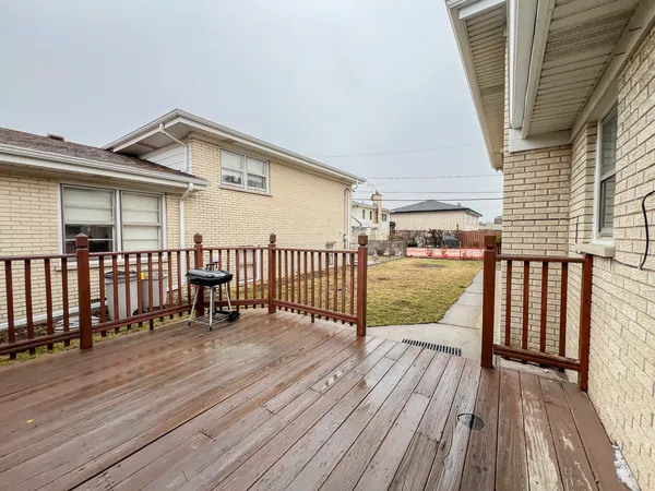 $3,000 | 4716 Thatcher Avenue, Norridge, IL 60706
