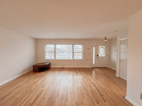 $3,000 | 4716 Thatcher Avenue, Norridge, IL 60706