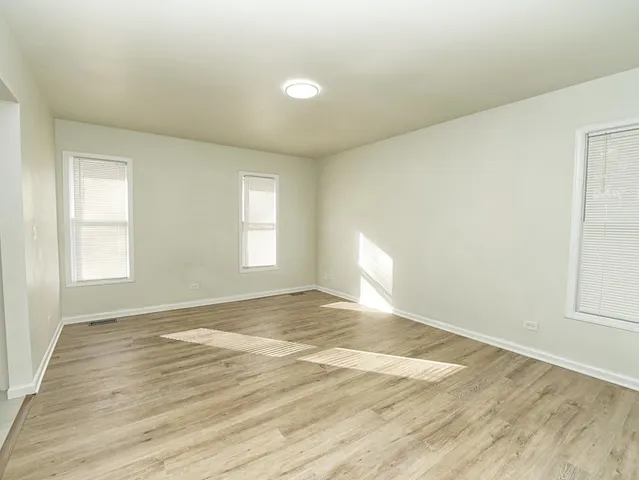 $379,900 | 3032 West Vermont Avenue, Waukegan, IL 60087