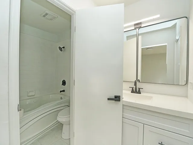 $379,900 | 3032 West Vermont Avenue, Waukegan, IL 60087