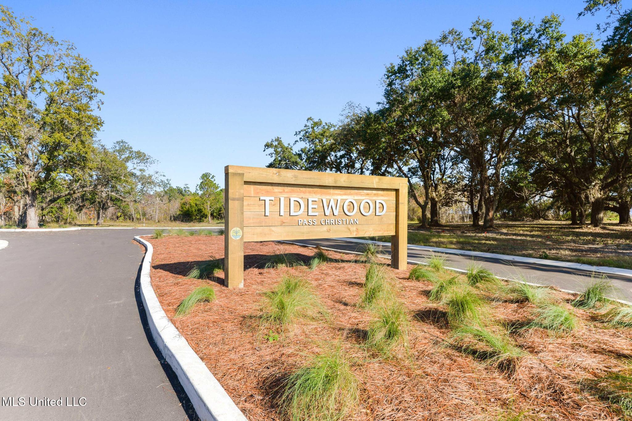 111 Live Oak Way Pass Christian, MS 39571 - Photo 7 of 9 025