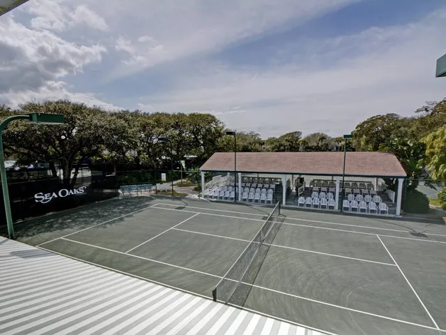 a view of a tennis court