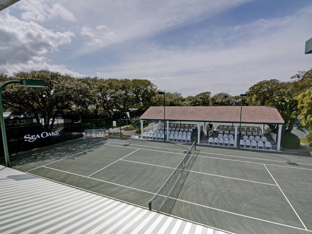 8705 Palm Tree Lane Vero Beach, FL 32963 - Photo 29 of 31 a view of a tennis court