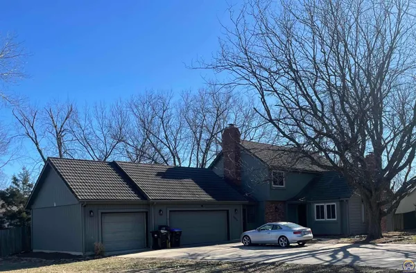 $380,000 | 3800 Southwest Nottingham Road, Topeka, KS 66610