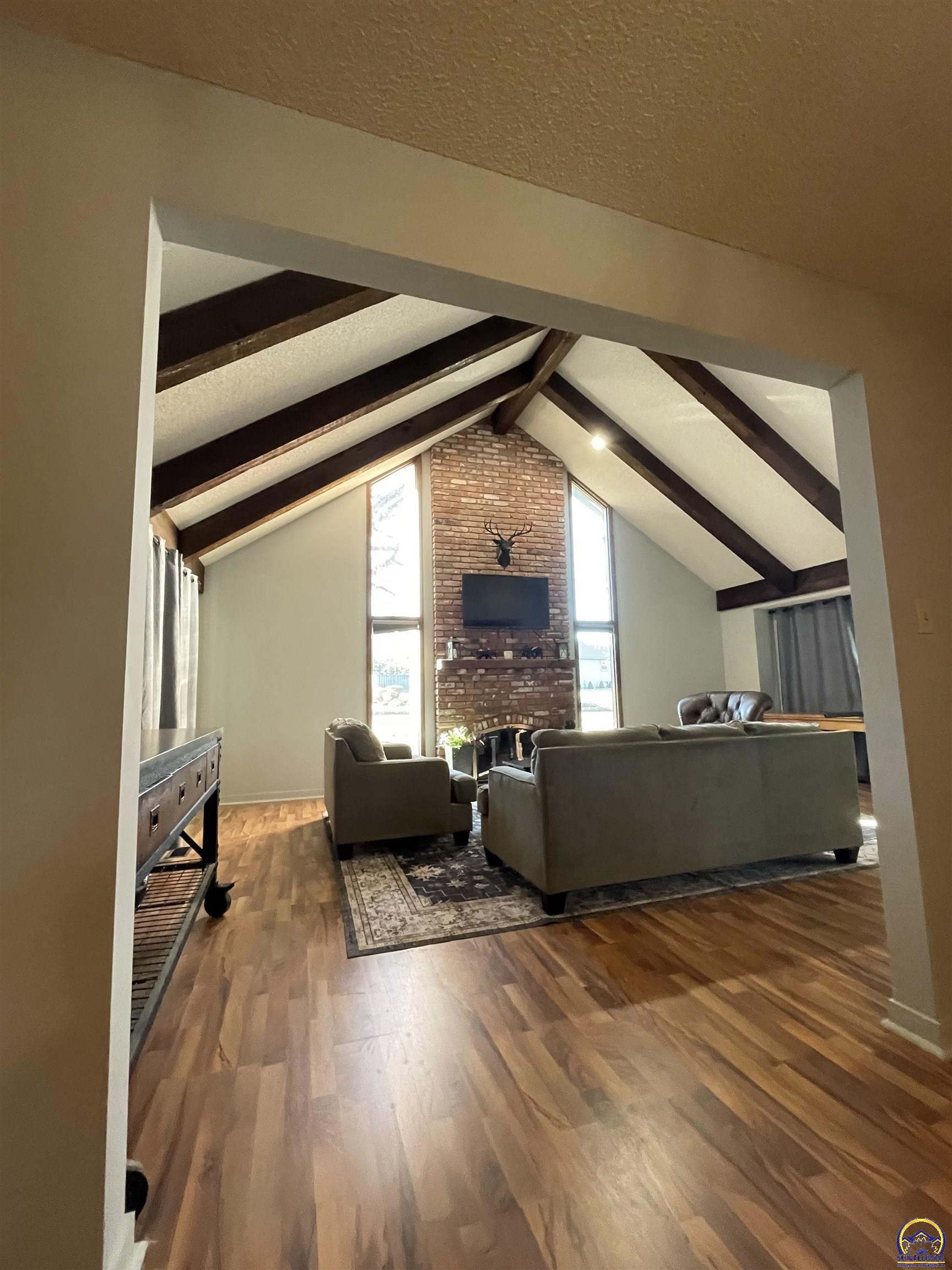 3800 Southwest Nottingham Road Topeka, KS 66610 - Photo 7 of 41