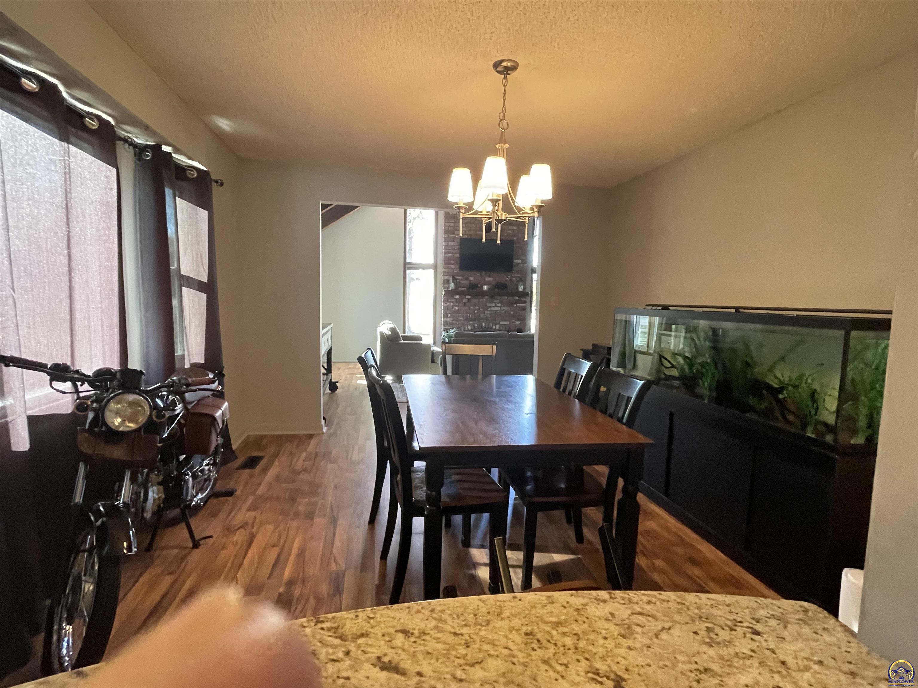 3800 Southwest Nottingham Road Topeka, KS 66610 - Photo 10 of 41