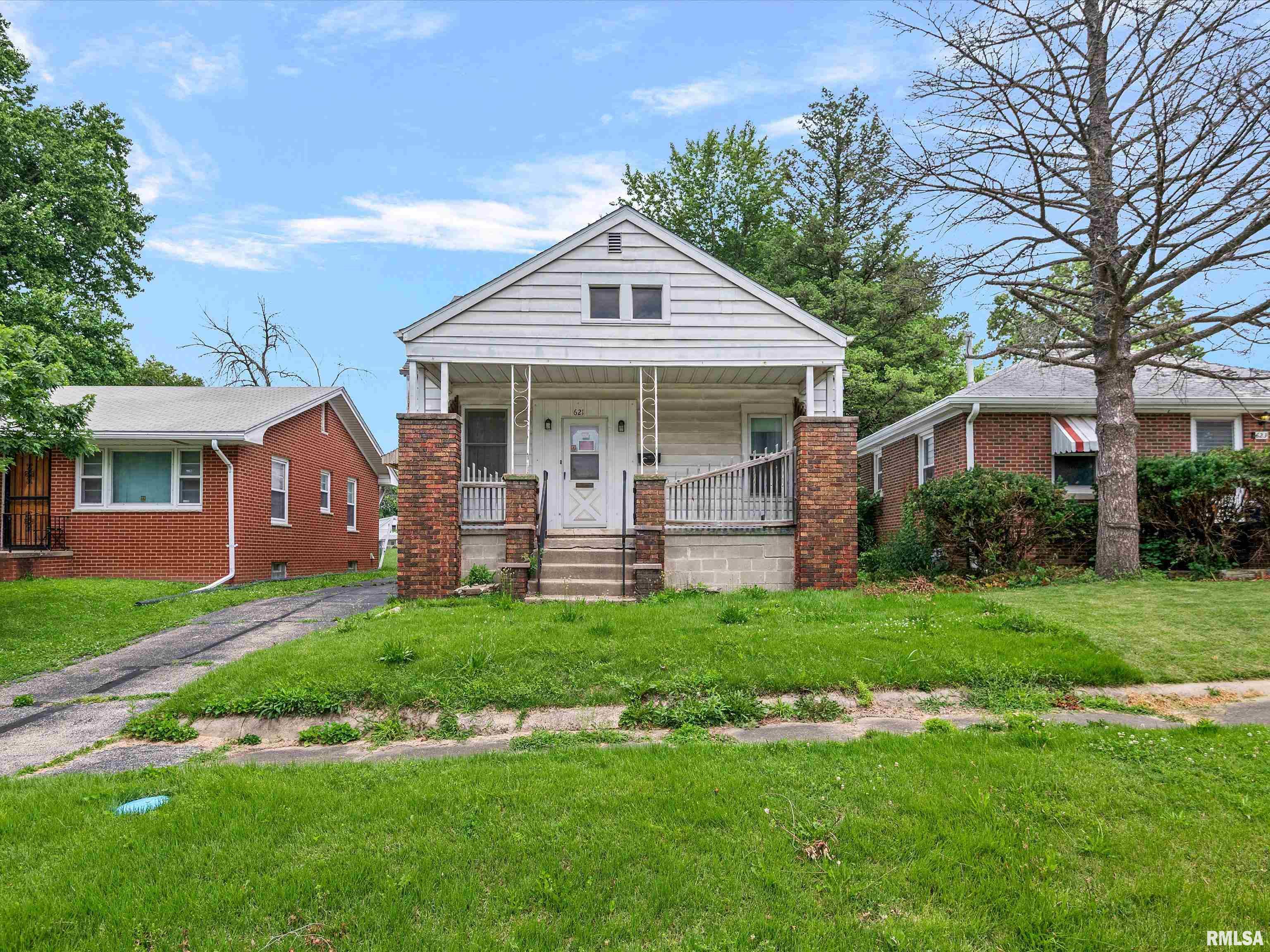 621 Wood Avenue Springfield, IL 62702 - Photo 2 of 21