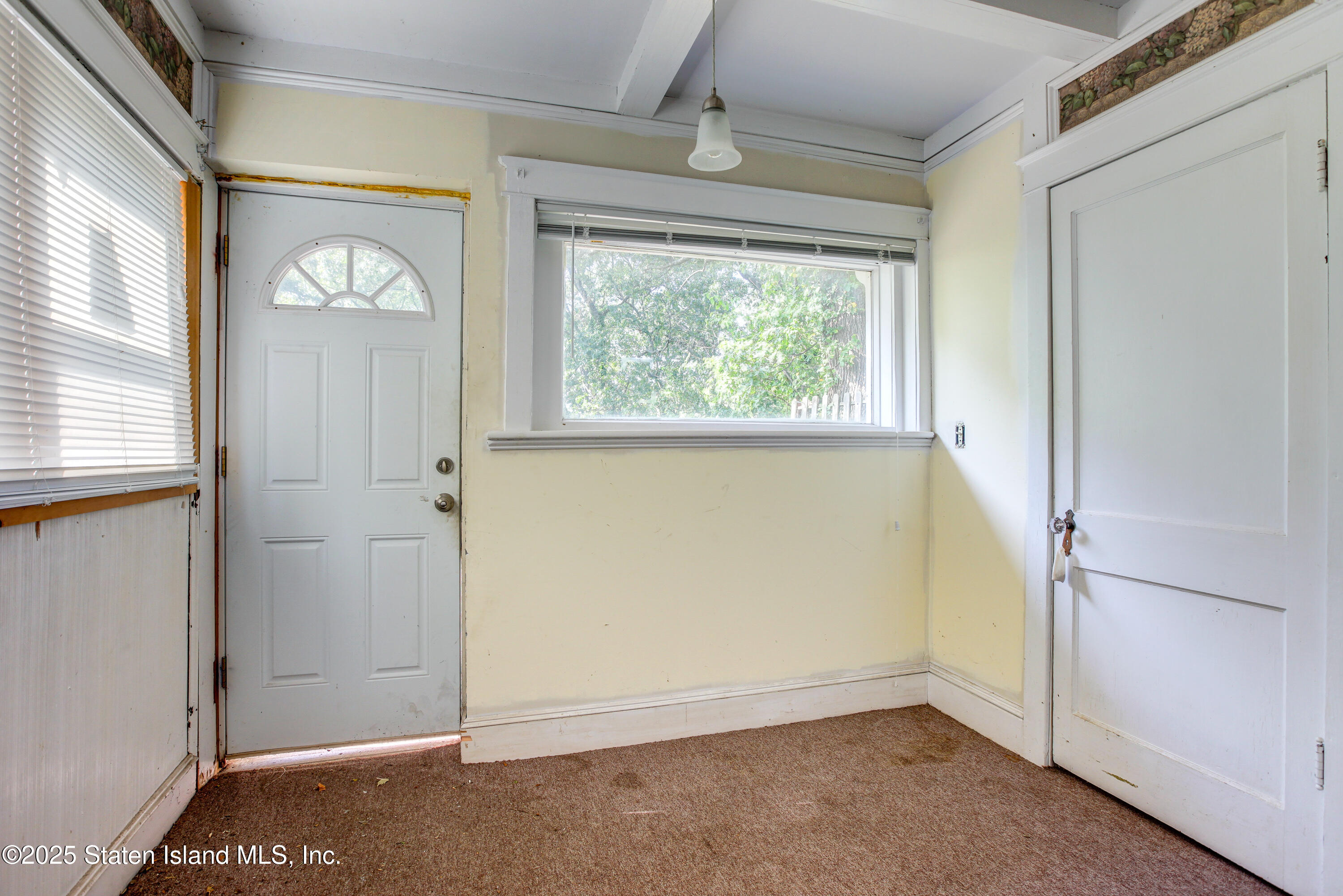 83 Mountainside Road Staten Island, NY 10304 - Photo 11 of 29 83 Mountainside Rd, Staten Island03