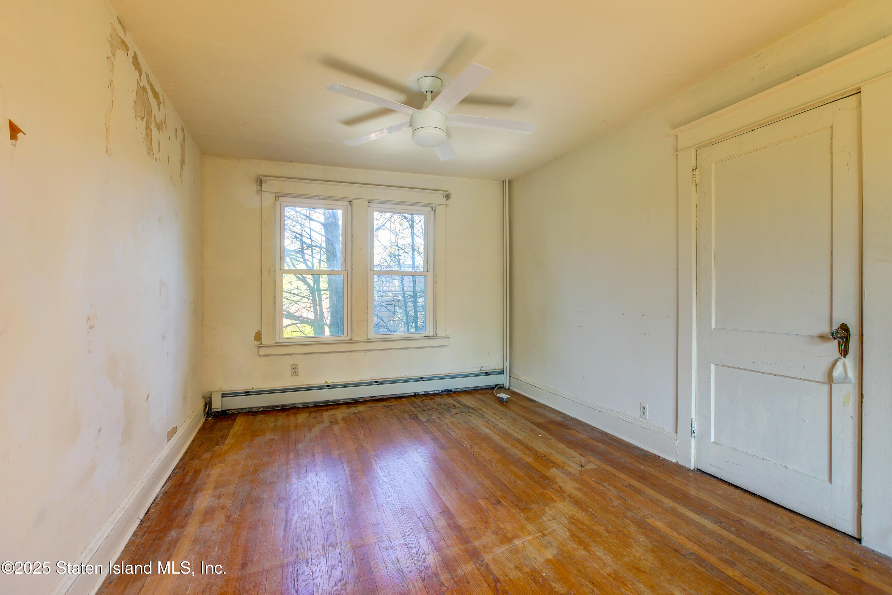 83 Mountainside Road Staten Island, NY 10304 - Photo 19 of 29 83 Mountainside Rd, Staten Island11