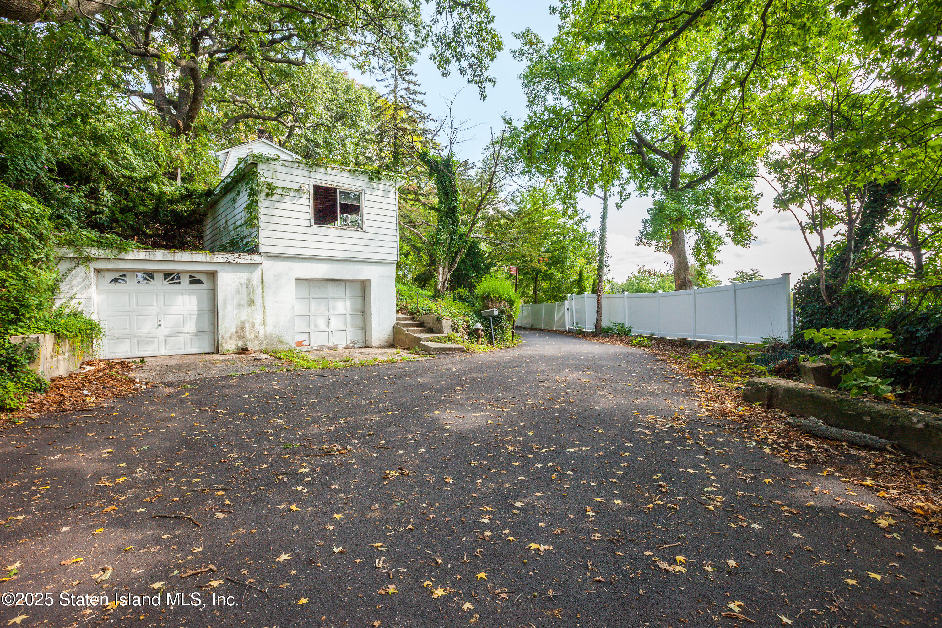 83 Mountainside Road Staten Island, NY 10304 - Photo 28 of 29 83 Mountainside Rd, Staten Island20