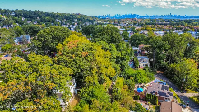 $779,500 | 83 Mountainside Road | Concord