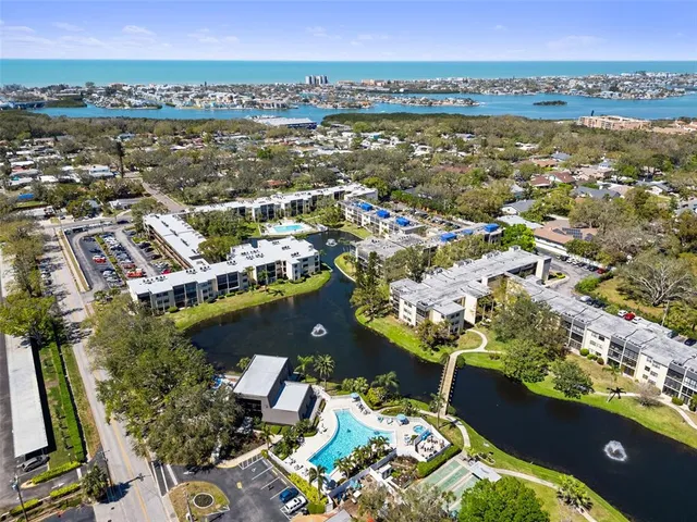 $174,900 | 14130 Rosemary Lane, Unit 5308, Largo, FL 33774