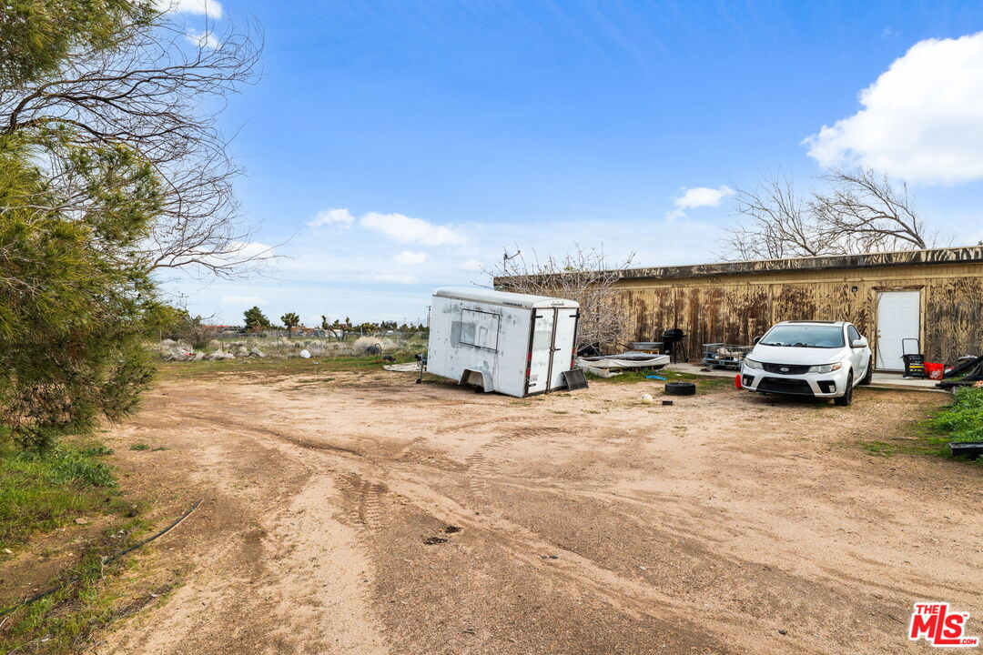 6906 Phelan Road Phelan, CA 92371 - Photo 27 of 42 a view of a terrace
