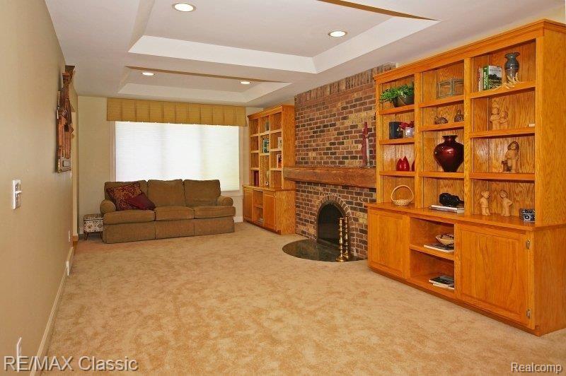 2850 Middle Road Highland, MI 48357 - Photo 10 of 24 DSC08486.JPG